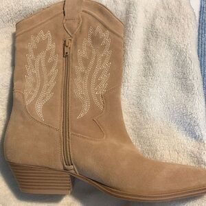 Crown vintage 8.5 leather western mid calf boots